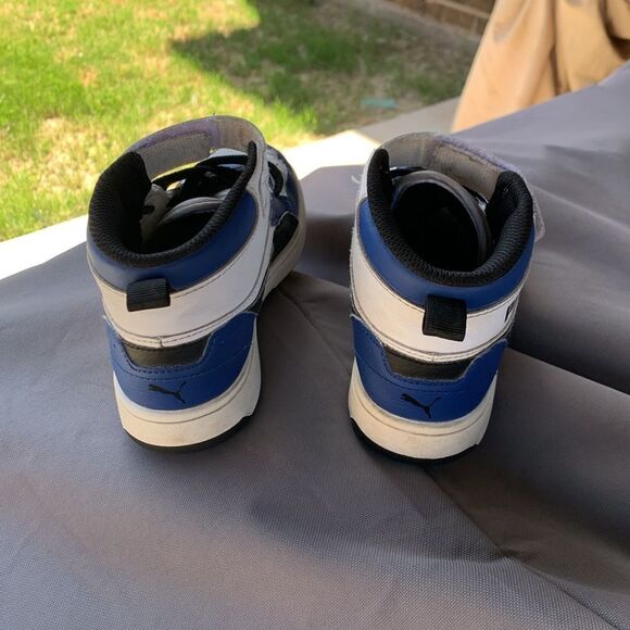 Take 50% OFF- Puma Blue and White Boys Sneakers with Classic Design, Size-1C - Picture 3 of 8